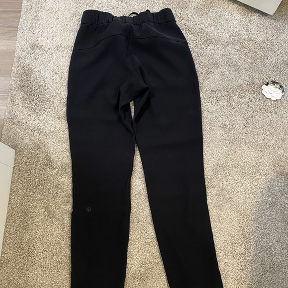 Lululemon Athletica Black on the fly woven Pants - Picture 6 of 11